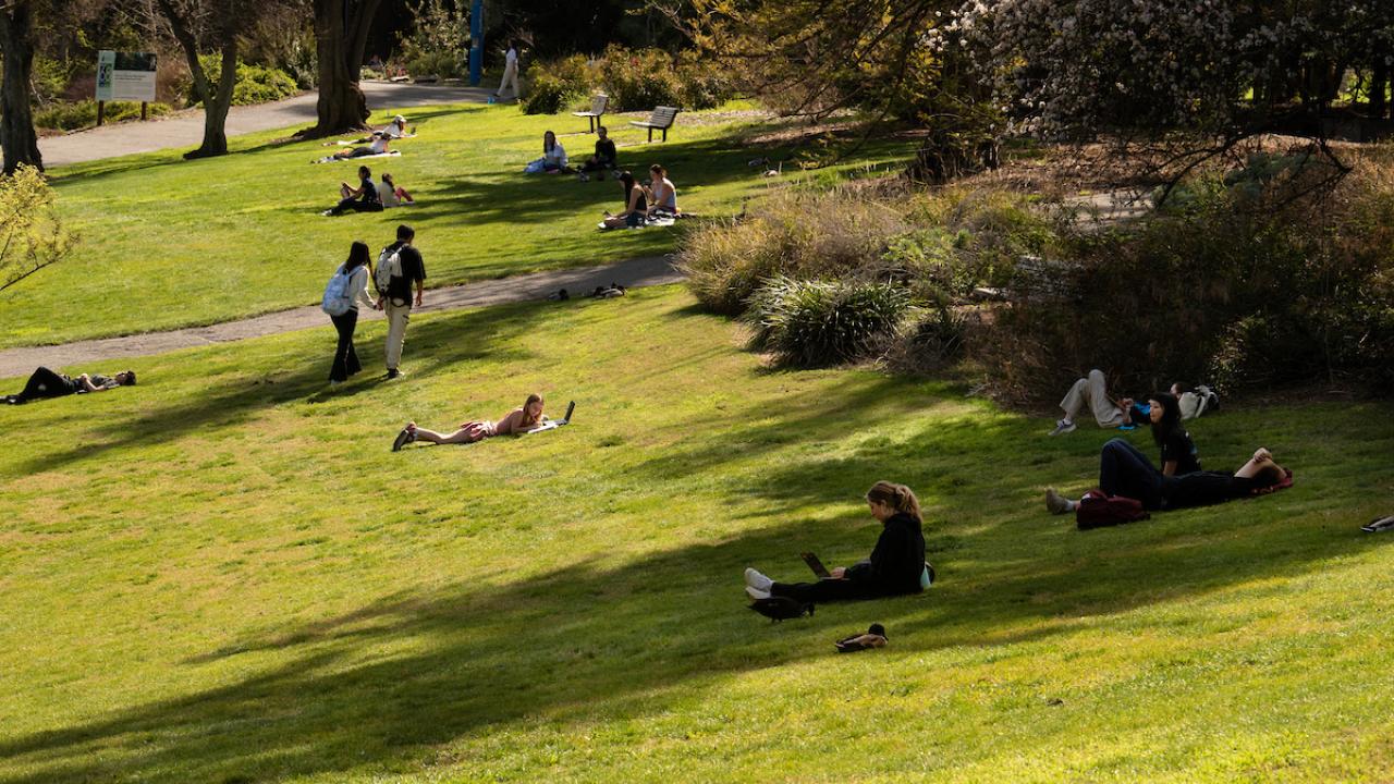 Student enjoy the first warm Spring day in the Arboretum on March 18, 2024.